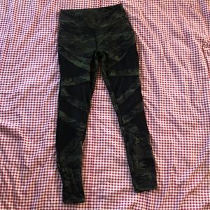 Jessica Simpson Camo Leggings